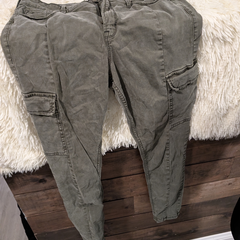 Old Navy Sage Green Cargo Pants